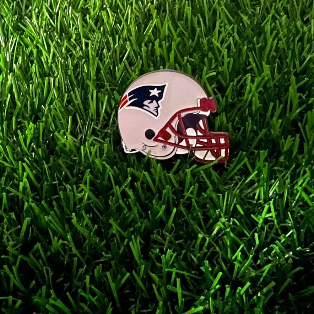 New England Patriots helmet pin